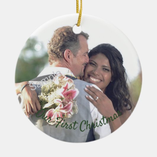 Onze eerste kerstbruiloft fotoversiering keramisch ornament (Voorkant)