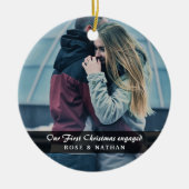 Onze eerste kerstcadeaufoto keramisch ornament (Voorkant)