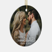 Onze eerste kerstcadeaufoto met script elegant keramisch ornament (Rechts)