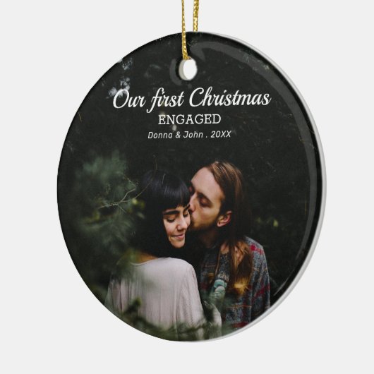 Onze eerste kerstcadeaufoto voor het script: keramisch ornament (Links)