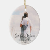 Onze eerste kerstcadeaufoto voor zwart script keramisch ornament (Rechts)