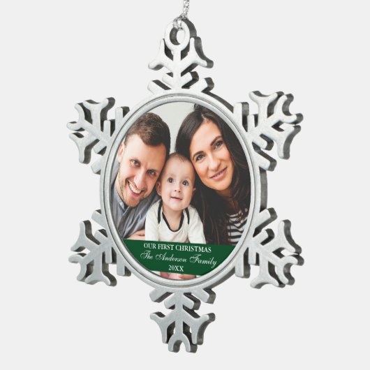 Onze eerste kerstfamilie Foto groen Tin Sneeuwvlok Ornament (Rechts)
