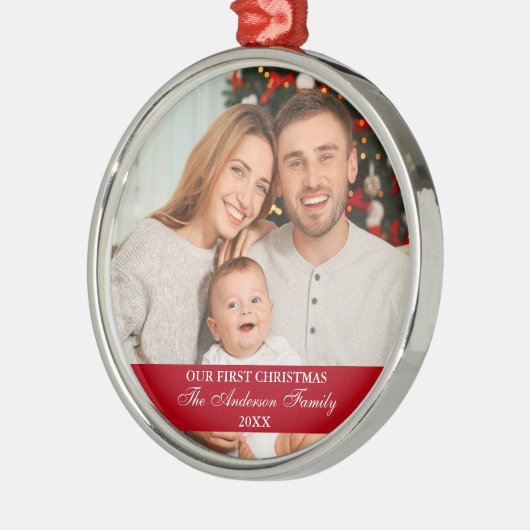 Onze eerste kerstfamilie Foto rood Metalen Ornament (Links)