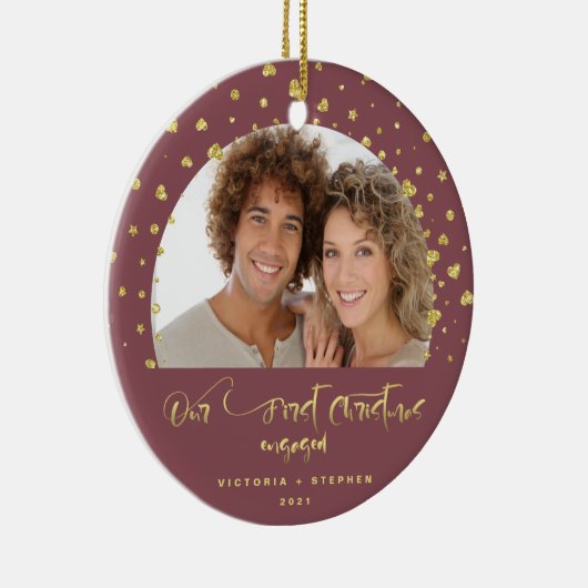 Onze eerste kerstfeestelijke foto Gold Confetti Keramisch Ornament (Rechts)