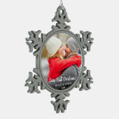Onze eerste kerstfeestelijke foto Modern SF Tin Sneeuwvlok Ornament (Links)