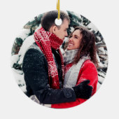 Onze eerste kerstfeestelijke Winterfoto Ce Keramisch Ornament (Achterkant)