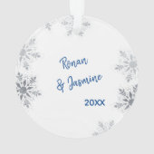 Onze eerste kerstfoto blauw en zilver ornament (achterkant)