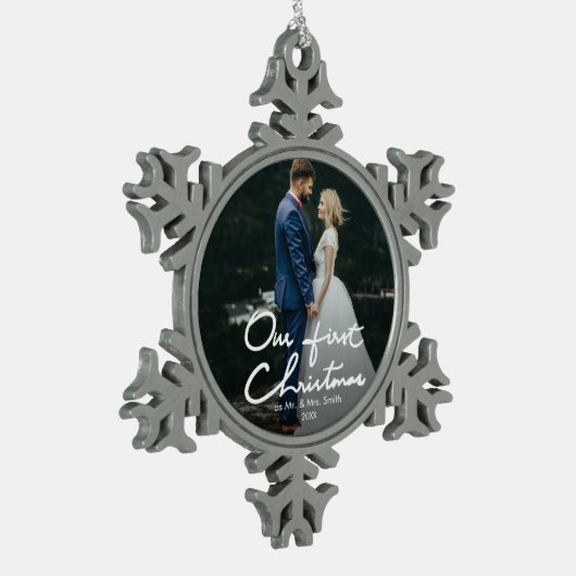 Onze eerste kerstfoto Chic Keepomwille Tin Sneeuwvlok Ornament (Links)