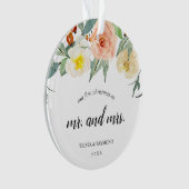 Onze eerste kerstfoto Floral Pas getrouwd Foto Ornament (voorkant)