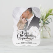 Onze eerste kerstfoto in Black Script Feestdagenkaart (Staand voorkant)