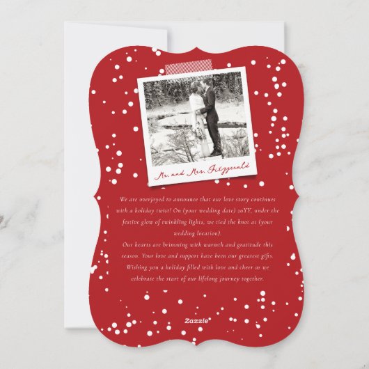 Onze eerste kerstfoto in het witte script feestdagenkaart (Achterkant)