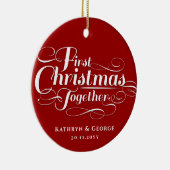 Onze eerste kerstfoto in het witte script keramisch ornament (Rechts)