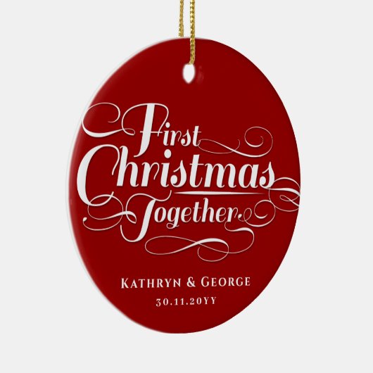 Onze eerste kerstfoto in het witte script keramisch ornament (Rechts)