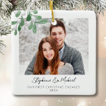 Onze eerste kerstfoto keramisch ornament<br><div class="desc">Dit First Christmas Engaged Photo Ornament is versierd met waterverf maretak en stijlvolle scripttypografie. Gemakkelijk aan te passen met uw foto, naam, en jaar. Gebruik het ontwerpgereedschap om de tekstgrootte, -stijl of -kleur te wijzigen. Omdat we ons kunstwerk creëer, zult u dit exacte afbeelding van andere ontwerpers niet vinden. Originele...</div>