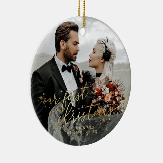 Onze eerste kerstfoto met Gold Script Weduwfoto Keramisch Ornament (Rechts)