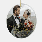 Onze eerste kerstfoto met Gold Script Weduwfoto Keramisch Ornament (Links)