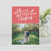 Onze eerste kerstfoto met handschrift Pas getrouwd Feestdagenkaart (Staand voorkant)