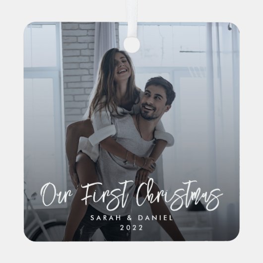 Onze eerste kerstfoto Modern Minimal Elegant Metalen Ornament (Achterkant)