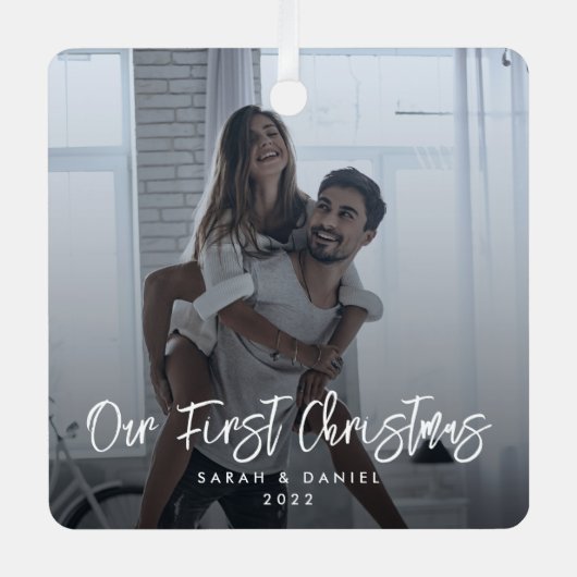 Onze eerste kerstfoto Modern Minimal Elegant Metalen Ornament (Voorkant)