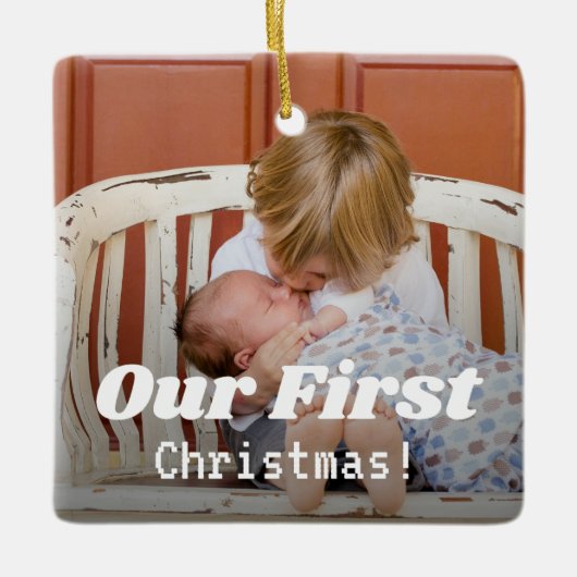 Onze eerste kerstfoto moderne kalligrafie keramisch ornament (Voorkant)