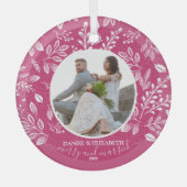 Onze eerste kerstfoto Roze Glas Ornament (Voorkant)