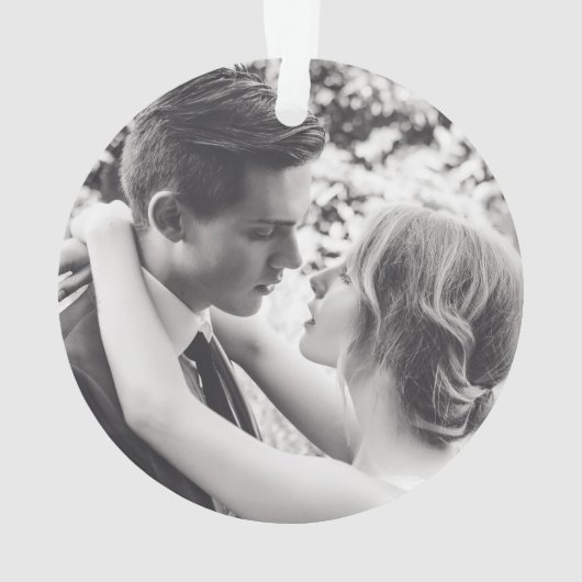 Onze eerste kerstfoto Rustic Greenery Pas getrouwd Ornament (achterkant)