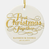 Onze eerste kerstfoto samen met Golden Script Keramisch Ornament (Voorkant)