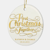 Onze eerste kerstfoto samen met Golden Script Keramisch Ornament (Links)