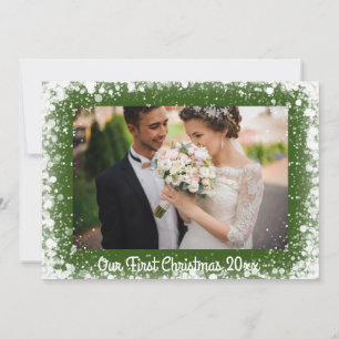 Onze eerste kerstfoto Snow Typografie Green Feestdagenkaart