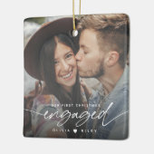 Onze eerste kerstfoto Verloving Keramisch Ornament (Links)