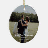 Onze eerste kerstgehuwde Script Couple Foto Keramisch Ornament (Rechts)