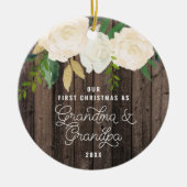 Onze eerste kerstgrootmoeder en opa op maat keramisch ornament (Voorkant)