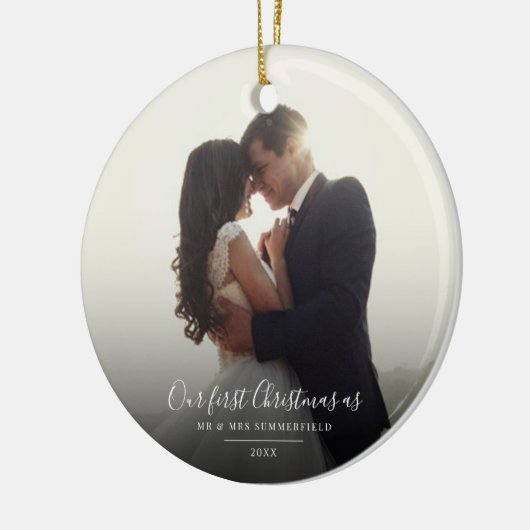 Onze eerste kersthuwelijksfeestdag keramisch ornament (Links)