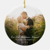 Onze eerste kersthuwelijksfoto Elegant Pas getrouw Keramisch Ornament (Achterkant)