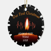 Onze eerste kerstman Mr. en Mrs. Newlywed Candle Keramisch Ornament (Links)