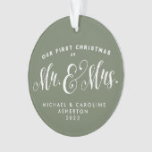 Onze eerste kerstman, Mr. en Mrs. newlywed sage Ornament (voorkant)