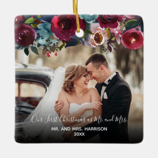 Onze eerste Kerstmis 2 Foto Burgundy Floral Keramisch Ornament (Voorkant)