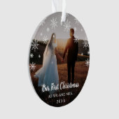 Onze eerste Kerstmis als de heer en mevrouw Snowfl Ornament (voorkant)