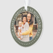 Onze eerste Kerstmis als een eenvoudige foto van m Ornament (voorkant)