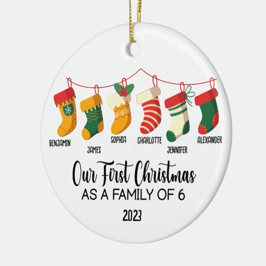 Onze Eerste Kerstmis als familie van 6 aangepaste  Keramisch Ornament (Links)