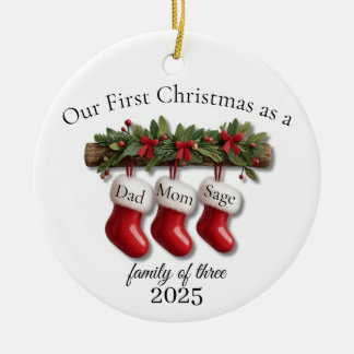 Onze Eerste Kerstmis als Familie van Drie 2025 Keramisch Ornament