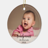 Onze eerste Kerstmis als Grootouders Baby Foto Keramisch Ornament (Links)
