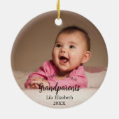 Onze eerste Kerstmis als Grootouders Baby Foto Keramisch Ornament (Achterkant)