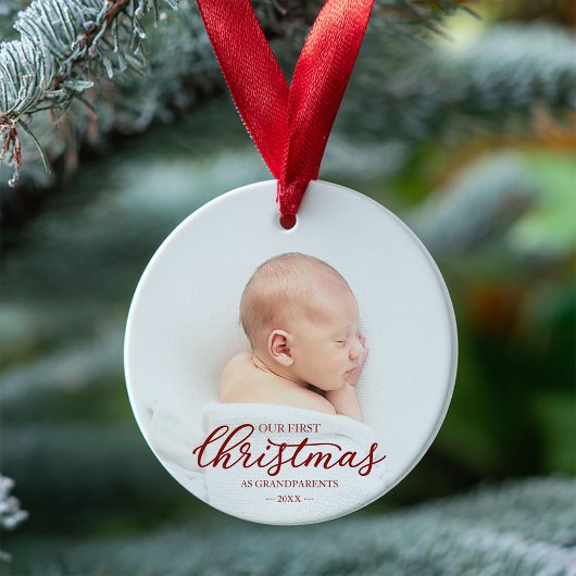 Onze Eerste Kerstmis Als Grootouders Rode Script Ornament