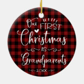 Onze Eerste Kerstmis Als Grootouders Schattig Rust Keramisch Ornament (Achterkant)