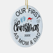 Onze Eerste Kerstmis als Mam en Pap Baby Boy Keramisch Ornament (Rechts)