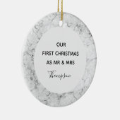 Onze eerste Kerstmis als meneer en mevrouw Marble  Keramisch Ornament (Rechts)