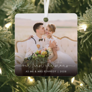 Onze eerste Kerstmis als Mr. en Mrs. Foto Metalen Ornament
