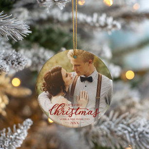 Onze eerste Kerstmis als Mr en Mrs Red Script Keramisch Ornament