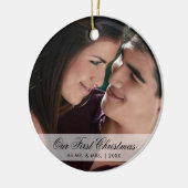Onze eerste Kerstmis als Mr en Mrs Script Foto Keramisch Ornament (Links)